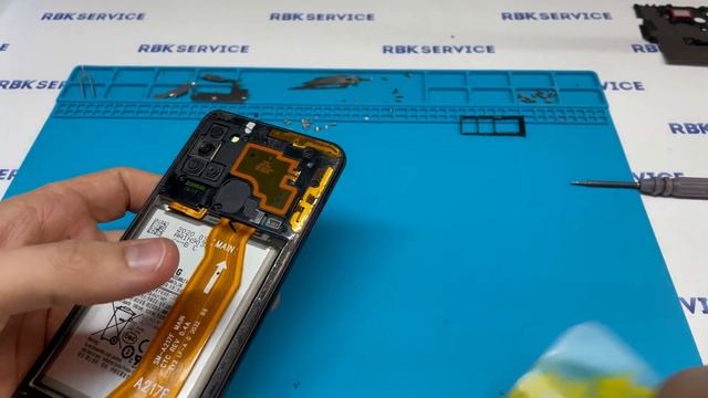 Samsung A21s (A217F) Разборка, замена дисплея смотреть онлайн