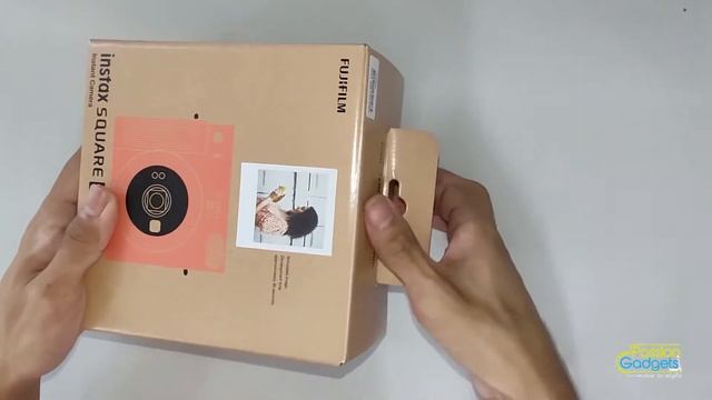 Unboxing Fujifilm Instax SQ1 Instant Polaroid Camera Square Film смотреть онлайн