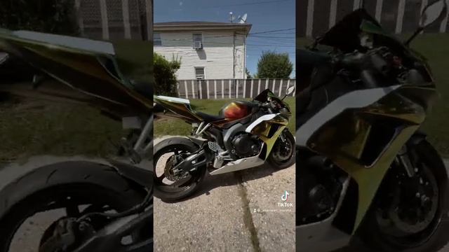 Honda cbr 1000rr Custom wrap | Ceylon customs NYC смотреть онлайн