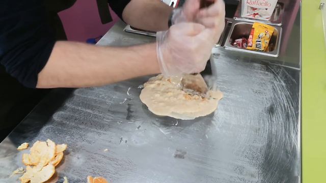Тайское ролл мороженое с Мандарином😋 смотреть онлайн