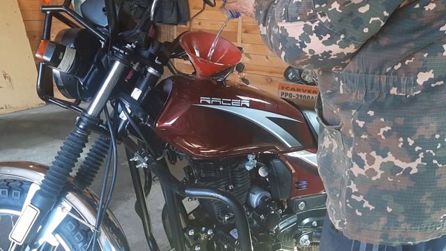 Racer RC150 Tourist. Первый запуск двигателя и замена масла. смотреть онлайн