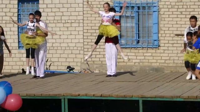 "Весёлая карусель" смотреть онлайн