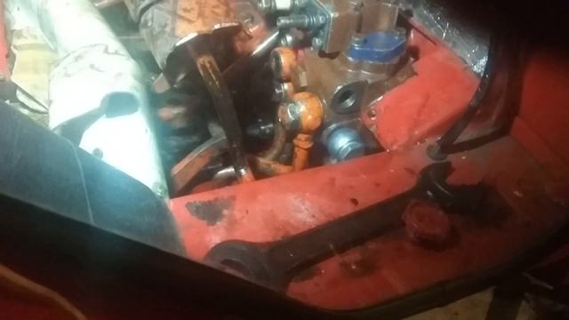 Ставим 3 х золотниковый распределитель и КУН на Т 25 смотреть онлайн