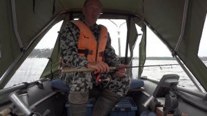 Рыбалка под тентом на лодке во время дождя. Первые впечатления от использования тента на лодке.