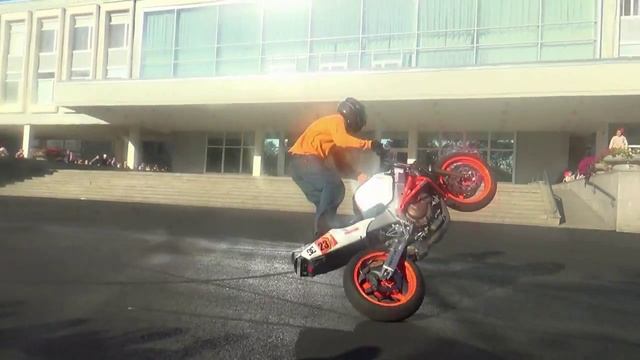 Выступление мотошколы (Харлей -Дэвидсон, стант)"Мастер" Сестрорецк 2014г смотреть онлайн