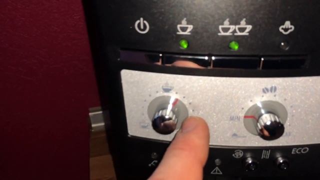Cappuccino zubereiten mit De'Longhi Magnifica ESAM 3000.B Kaffeevollautomat Bedienung Anleitung смотреть онлайн