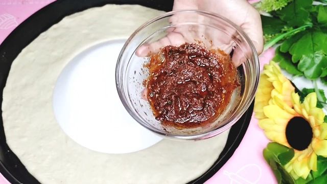 فجأي ضيوفك❗ بأرقى أنواع فطائر البيتزا اللذيذة بعجينه هشه وقطنيه بأضافة مكون اللي هو سر نجاح البيتزا смотреть онлайн