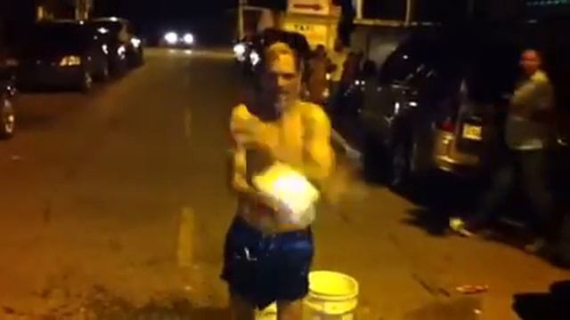 Otro baño de chago en sabaneta смотреть онлайн