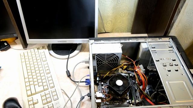 Не включается ПК, шумит вентиляторами. смотреть онлайн