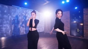 Red Velvet - IRENE & SEULGI '놀이 (Naughty)' Choreography Video