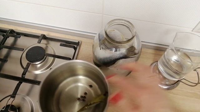 Лёгкий способ посолить селёдку. Съедается в момент. Рецепт для диабетиков и не только смотреть онлайн