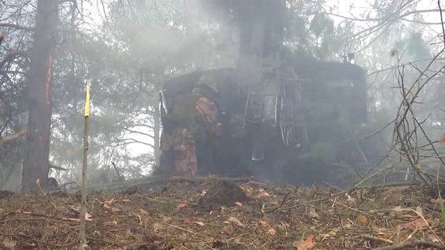 Боевая работа расчетов гаубиц «Мста-Б» ЗВО в зоне проведения СВО смотреть онлайн