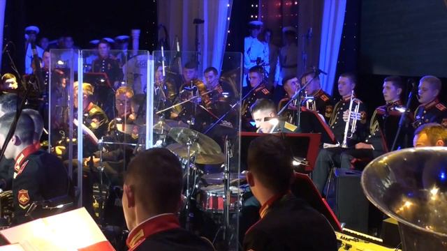 Д. Элингтон, Ж. Тизол - «Караван» в исполнении оркестра Московского военно-музыкального училища смотреть онлайн