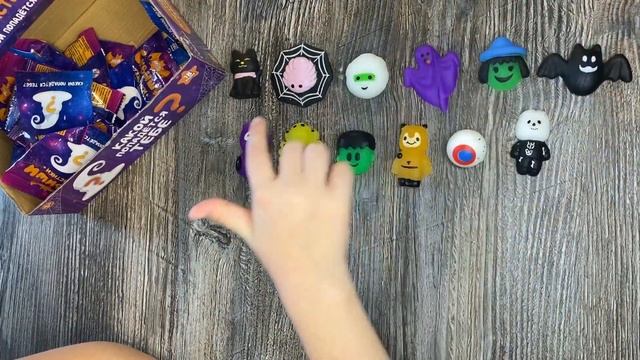 СКВИШИ УЖАСТИКИ ИЗ КРАСНОГО БЕЛОГО. ВСЯ КОЛЛЕКЦИЯ #игрушкидлядетей #распаковкаигрушек #хелоуин2023