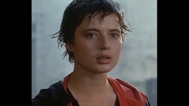 Isabella Rossellini Brucia la terra смотреть онлайн