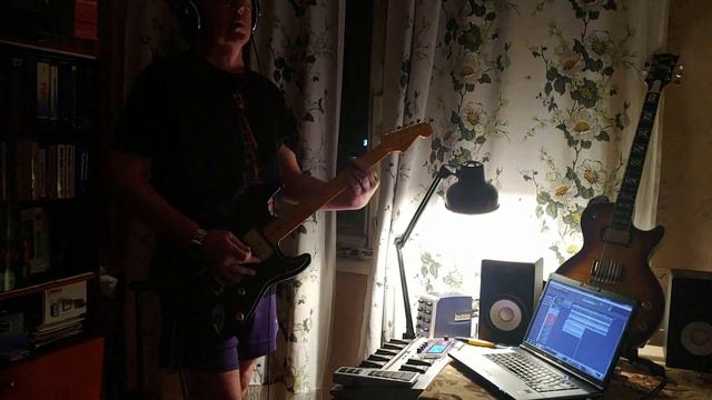 Госпожа Игла/Cover Fender EMG 81/85 Gold смотреть онлайн