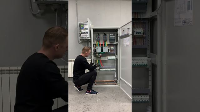 АВР 250А DEKraft + счетчик, распределительная группа V.02