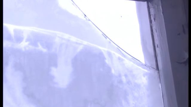 На Черняховского, 9 обвалилась крыша смотреть онлайн