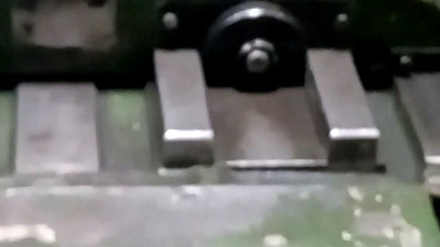 Фрезерный станок FSS 350R. Проверка на перемещение по осям - X. Y. Z. Проверка вращения шпинделя смотреть онлайн