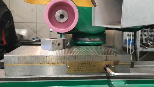 Предварительная проточка камня для станка GM-08 смотреть онлайн