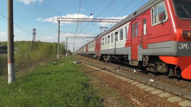 Электропоезд ЭМ2-008 станция Столбовая смотреть онлайн