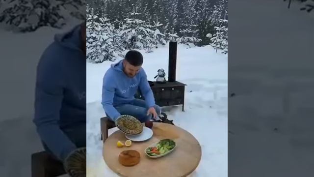 Зима и рыбка - день чудесный! смотреть онлайн