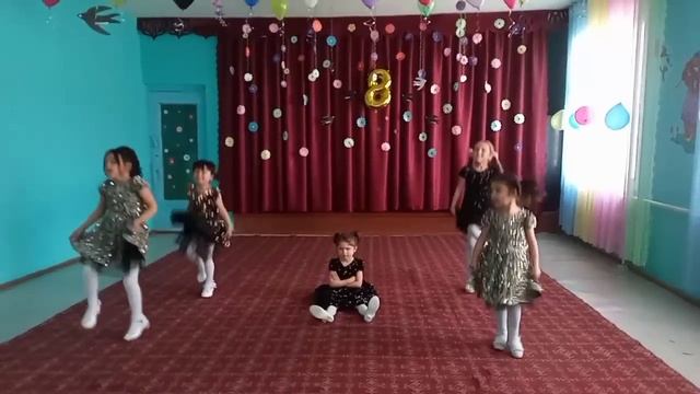 Jajji Qizaloqlar Ijrosida Bolajon Raqsi