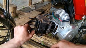 Как снять головку и цилиндр на мопеде Альфа, и поменять под ними прокладки.