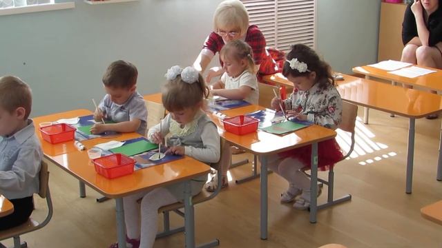 Интегрированное занятие с детьми второй младшей группы (ФЭМП, аппликация) Тема: «Под грибом» смотреть онлайн