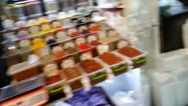 Выселил Анюту с балкона.Купили на рынке огурцы и закрыли смотреть онлайн