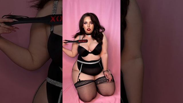 Lizzybee Lewkz | Plus Size Model | Curvy Fashion Model |  Biography | Wiki | Life Style | InstaWiki