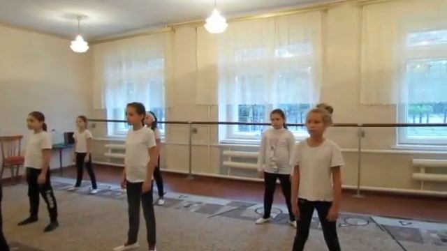 "Стать единым целым": занятие младшей группы «Bezslov» (видео "Корабелов.Инфо") смотреть онлайн
