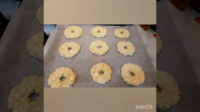 Удивите своих домашних, приготовьте ТВОРОЖНО-СЫРНЫЕ КОЛЕЧКИ к чаю или для перекуса! смотреть онлайн