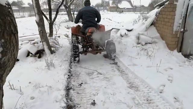 Пробуем чистить снег на квадрике цундап смотреть онлайн