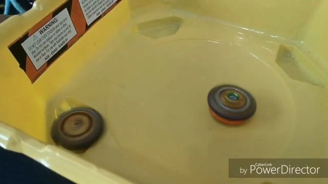 Волшебный фафнир ф5. Распаковка. Е-моё всем продул. BeyBlade смотреть онлайн