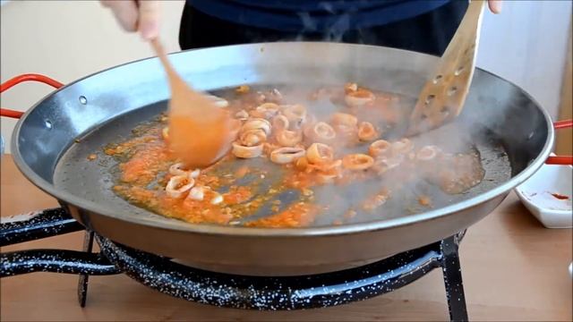 Рис с кальмарами или рис а банда. Испанская кухня смотреть онлайн