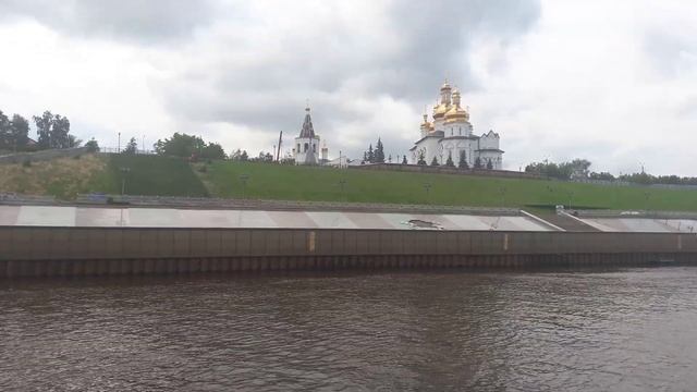 Набережная реки Тура.Прогулка по реке.Тюмень.2019 смотреть онлайн
