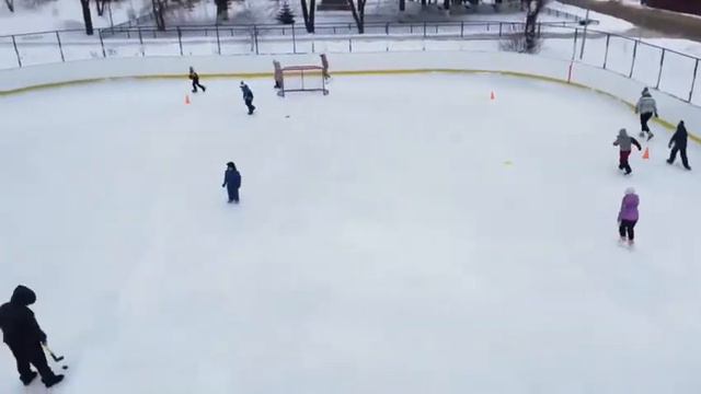 Новый год на катке. смотреть онлайн