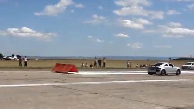 audi tt vs moto смотреть онлайн