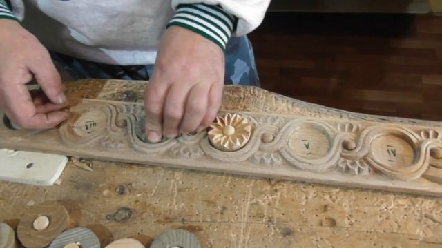 Woodcarving Резьба по дереву Цветы для оконного карниза смотреть онлайн