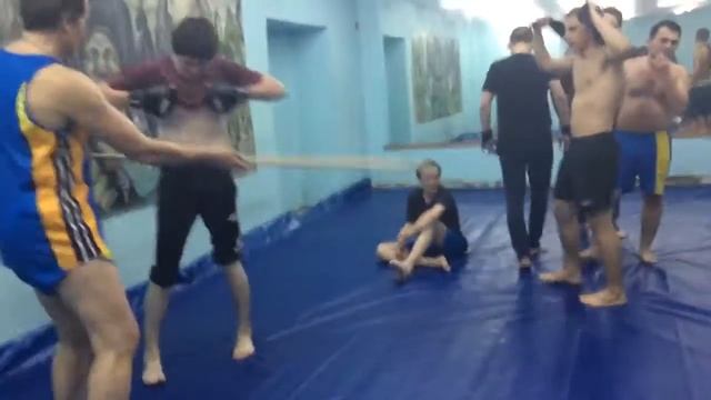M1 MIX FIGHT проверка пресса смотреть онлайн