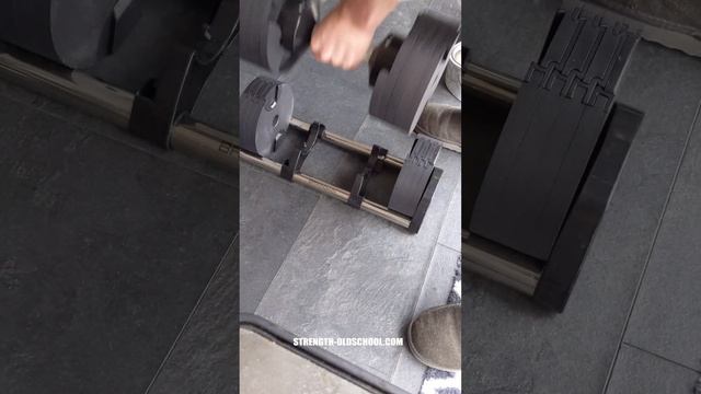 Changing Weights on the 32kg Nuobell style Adjustable Dumbbells by Braingain смотреть онлайн