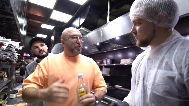 СЕКРЕТ BLACK STAR BURGER! смотреть онлайн