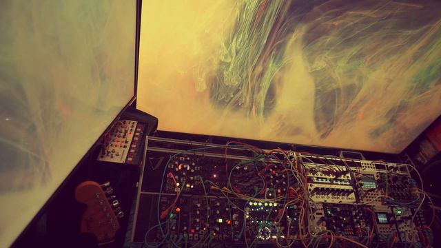 Ink: Modular Synth Eurorack / Bitbox Micro, Strymon, 4MS, SWN, 0-coast, Qu-Bit, Five12, BIA. смотреть онлайн