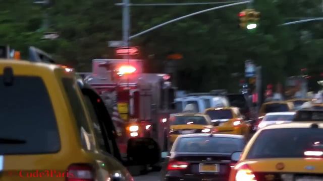 FDNY Engine 24 Responding with Air Horns and Federal Signal EQ2B смотреть онлайн