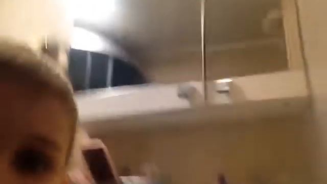 Игра в прятки с фонариком смотреть онлайн