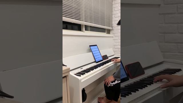 Roland F-140r+親子合奏 смотреть онлайн