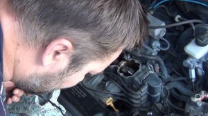 Если выдавливает масло из под крышки клапанов, способ устранения проблемы