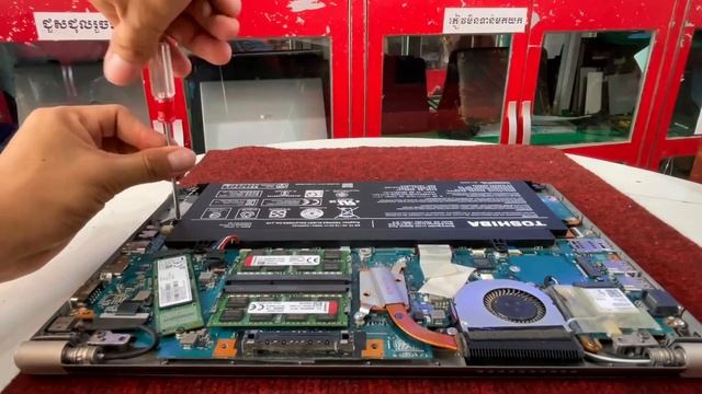 Laptop Toshiba Portege Z30 Change Battery