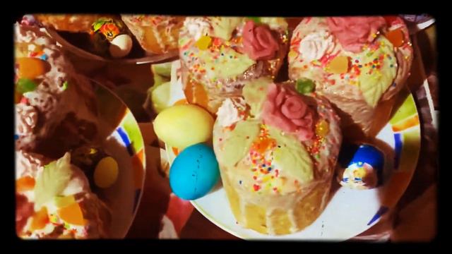 Пасха 2020)Испекла сама 29 пасочек,сделала сама мастику и украшения розы)))🌹🌹🌹 смотреть онлайн